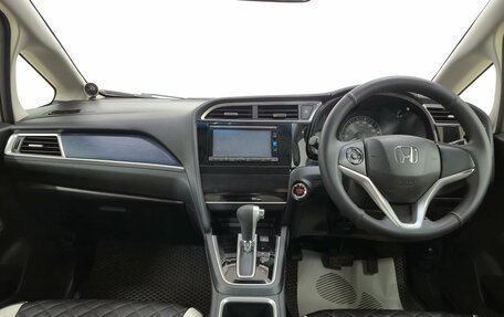 Honda Shuttle II, 2016 год, 1 270 000 рублей, 13 фотография