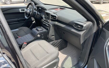 Ford Explorer VI, 2019 год, 4 000 000 рублей, 15 фотография
