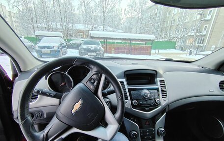 Chevrolet Cruze II, 2011 год, 700 000 рублей, 7 фотография