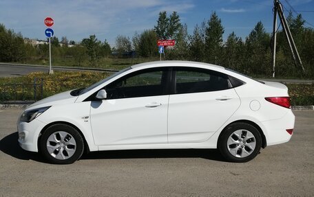 Hyundai Solaris II рестайлинг, 2015 год, 620 000 рублей, 2 фотография