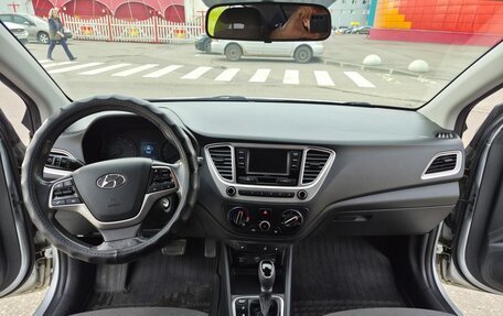 Hyundai Solaris II рестайлинг, 2019 год, 1 300 000 рублей, 13 фотография
