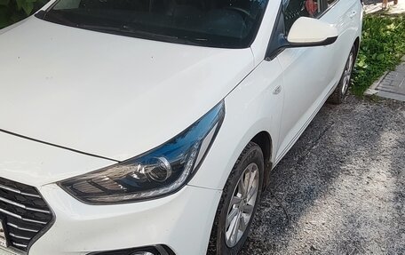 Hyundai Solaris II рестайлинг, 2019 год, 1 100 000 рублей, 4 фотография