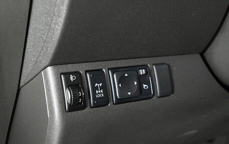 Nissan Navara (Frontier), 2013 год, 1 730 000 рублей, 15 фотография