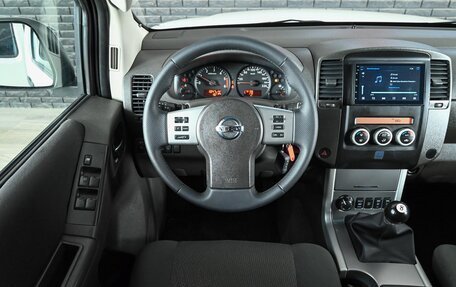 Nissan Navara (Frontier), 2013 год, 1 730 000 рублей, 12 фотография