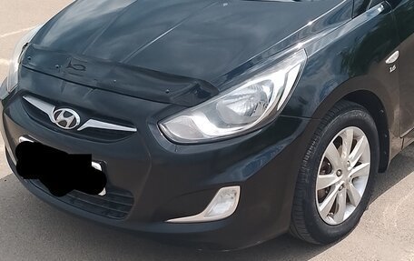 Hyundai Solaris II рестайлинг, 2012 год, 730 000 рублей, 1 фотография
