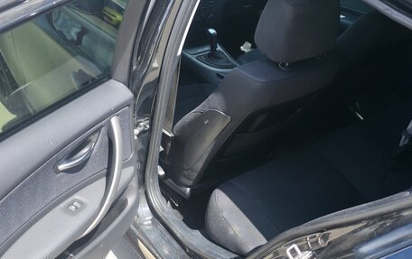 BMW 1 серия, 2011 год, 780 000 рублей, 13 фотография