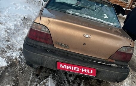 Daewoo Nexia I рестайлинг, 2002 год, 60 000 рублей, 4 фотография
