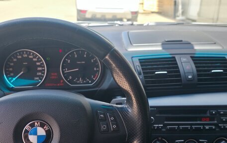 BMW 1 серия, 2011 год, 780 000 рублей, 16 фотография