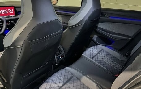Volkswagen Golf VIII, 2022 год, 2 000 000 рублей, 8 фотография