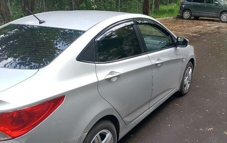 Hyundai Solaris II рестайлинг, 2013 год, 750 000 рублей, 3 фотография