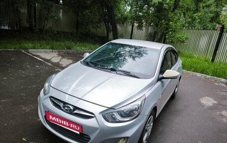 Hyundai Solaris II рестайлинг, 2013 год, 750 000 рублей, 10 фотография