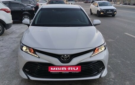 Toyota Camry, 2019 год, 3 200 000 рублей, 8 фотография