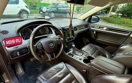 Volkswagen Touareg III, 2011 год, 2 100 000 рублей, 9 фотография