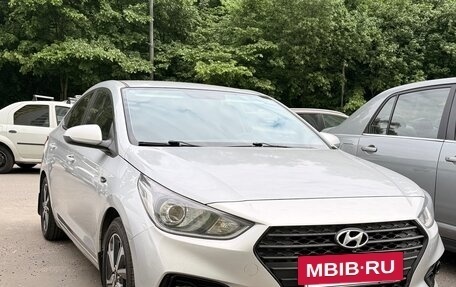 Hyundai Solaris II рестайлинг, 2017 год, 1 100 000 рублей, 9 фотография