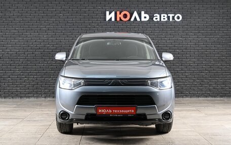 Mitsubishi Outlander III рестайлинг 3, 2012 год, 1 400 000 рублей, 3 фотография