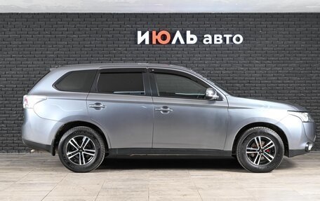 Mitsubishi Outlander III рестайлинг 3, 2012 год, 1 400 000 рублей, 9 фотография