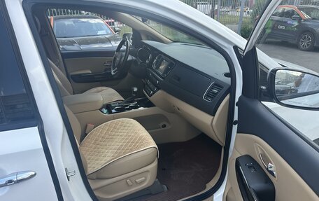 KIA Carnival III, 2018 год, 3 199 000 рублей, 6 фотография