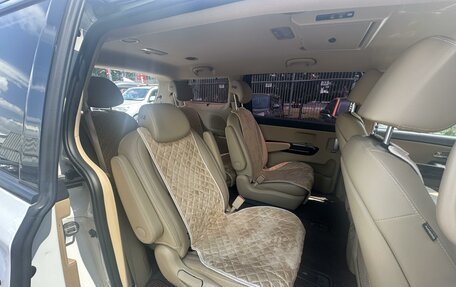 KIA Carnival III, 2018 год, 3 199 000 рублей, 7 фотография