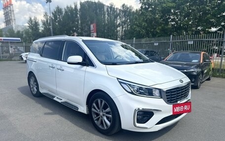 KIA Carnival III, 2018 год, 3 199 000 рублей, 2 фотография