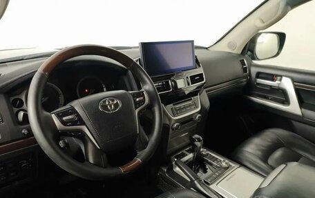 Toyota Land Cruiser 200, 2016 год, 5 170 000 рублей, 10 фотография