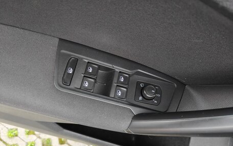 Volkswagen Tiguan II, 2019 год, 1 790 000 рублей, 14 фотография