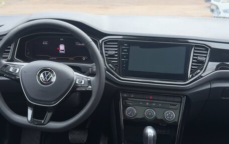 Volkswagen T-Roc I, 2022 год, 1 600 000 рублей, 7 фотография