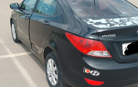 Hyundai Solaris II рестайлинг, 2012 год, 730 000 рублей, 4 фотография