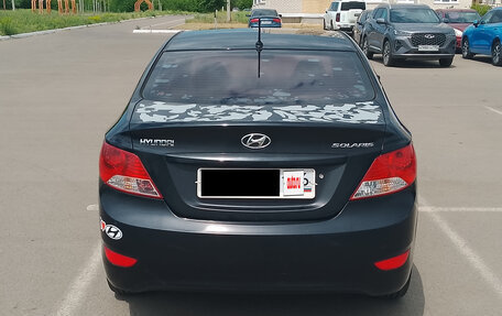Hyundai Solaris II рестайлинг, 2012 год, 730 000 рублей, 3 фотография