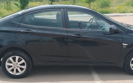 Hyundai Solaris II рестайлинг, 2012 год, 730 000 рублей, 12 фотография