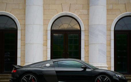 Audi R8, 2021 год, 19 200 000 рублей, 4 фотография