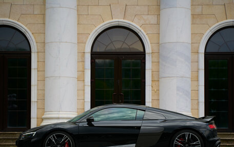 Audi R8, 2021 год, 19 200 000 рублей, 3 фотография