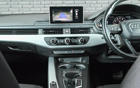 Audi A4, 2017 год, 2 100 000 рублей, 13 фотография