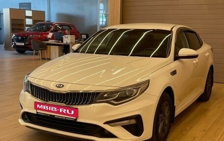 KIA Optima IV, 2019 год, 1 599 000 рублей, 2 фотография