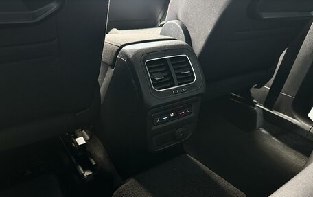 Volkswagen Tiguan II, 2017 год, 2 300 000 рублей, 22 фотография