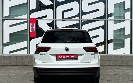 Volkswagen Tiguan II, 2017 год, 2 300 000 рублей, 4 фотография