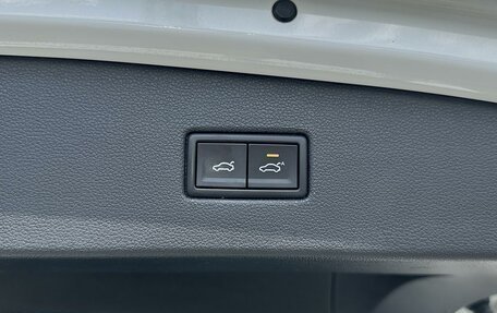 Volkswagen Tiguan II, 2017 год, 2 300 000 рублей, 24 фотография