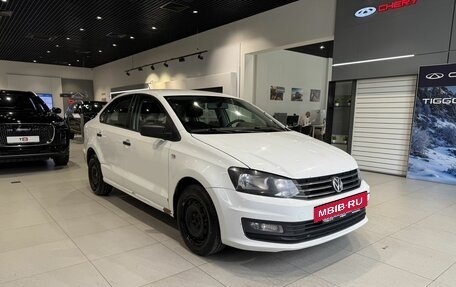 Volkswagen Polo VI (EU Market), 2016 год, 950 000 рублей, 2 фотография