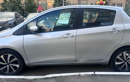 Toyota Yaris III рестайлинг, 2016 год, 860 000 рублей, 1 фотография