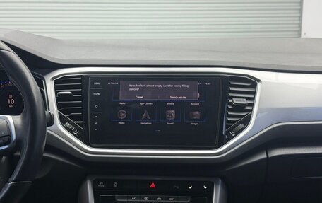 Volkswagen T-Roc I, 2023 год, 2 199 000 рублей, 17 фотография