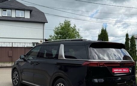 KIA Carnival, 2023 год, 4 100 000 рублей, 3 фотография