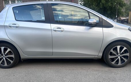Toyota Yaris III рестайлинг, 2016 год, 860 000 рублей, 3 фотография