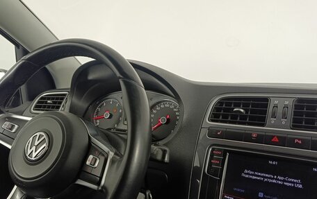 Volkswagen Polo VI (EU Market), 2018 год, 1 080 000 рублей, 10 фотография