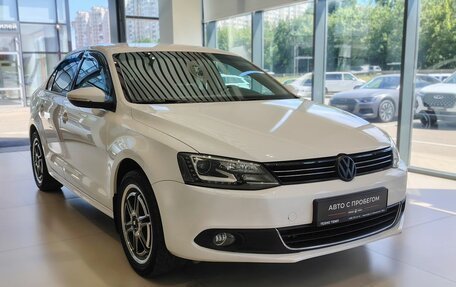 Volkswagen Jetta VI, 2014 год, 980 000 рублей, 3 фотография