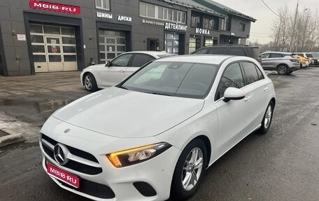 Mercedes-Benz A-Класс, 2018 год, 2 000 000 рублей, 1 фотография
