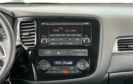 Mitsubishi Outlander III рестайлинг 3, 2014 год, 1 699 000 рублей, 7 фотография