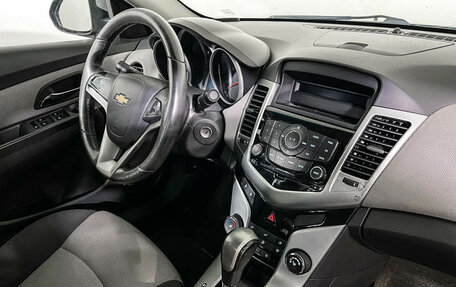 Chevrolet Cruze II, 2010 год, 420 000 рублей, 10 фотография
