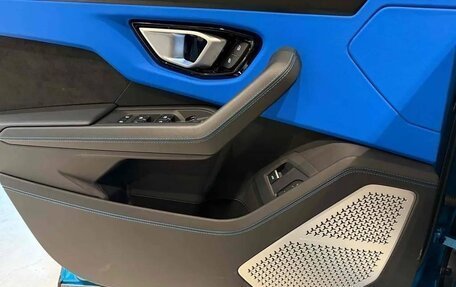 Lamborghini Urus I, 2024 год, 28 950 000 рублей, 8 фотография