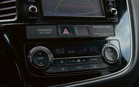 Mitsubishi Outlander III рестайлинг 3, 2017 год, 1 495 000 рублей, 15 фотография