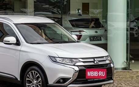 Mitsubishi Outlander III рестайлинг 3, 2017 год, 1 495 000 рублей, 8 фотография