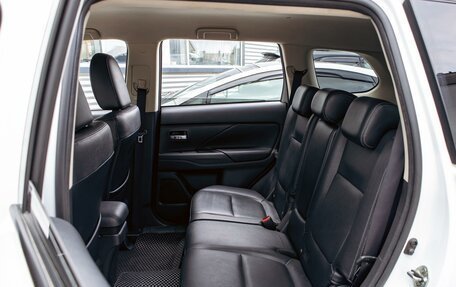 Mitsubishi Outlander III рестайлинг 3, 2017 год, 1 495 000 рублей, 17 фотография